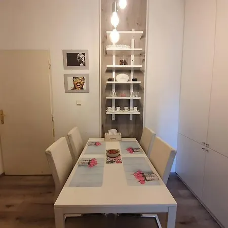 Stylish & Quiet Next To Presidential Palace Appartamento Bratislava