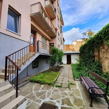 Apartment Stylish & Quiet Next To Presidential Palace Bratislava