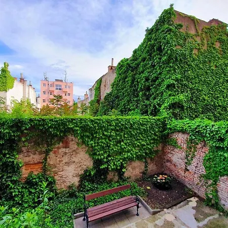 Stylish & Quiet Next To Presidential Palace Daire Bratislava