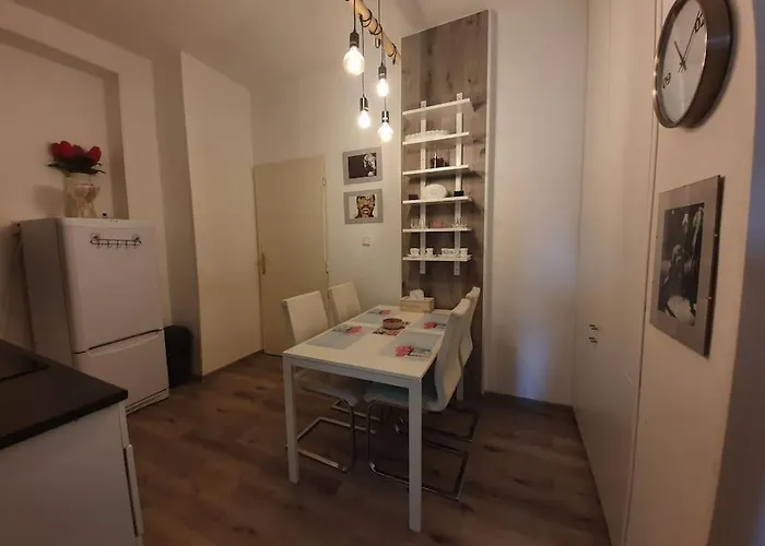 Stylish & Quiet Next To Presidential Palace Apartman *