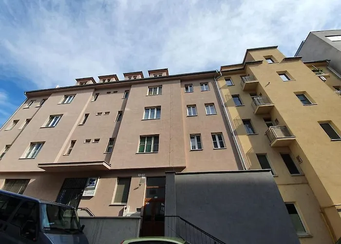 Stylish & Quiet Next To Presidential Palace Pozsony