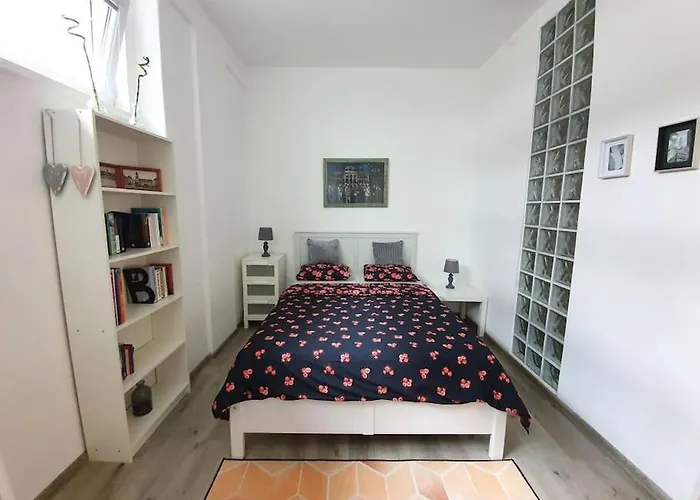 Stylish & Quiet Next To Presidential Palace