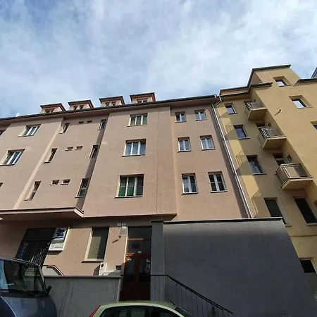 Stylish & Quiet Next To Presidential Palace Pozsony